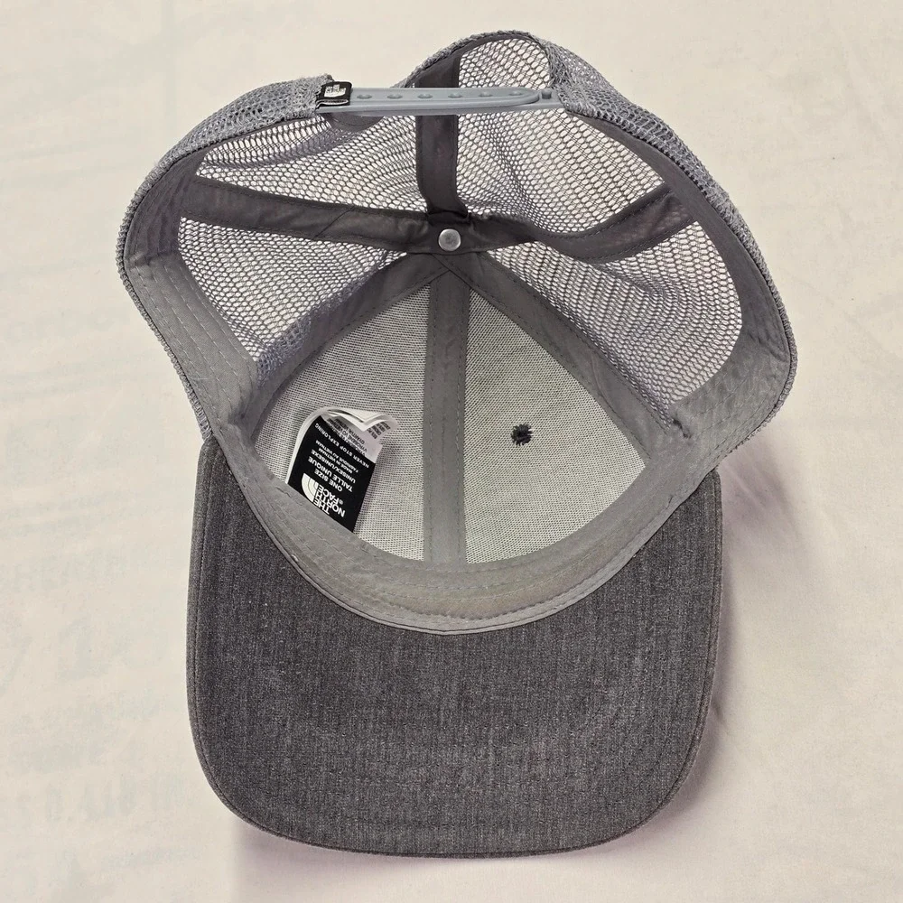The‎ North Face Gray Mesh Trucker Hat Bear Mountain Logo Snapback Cap